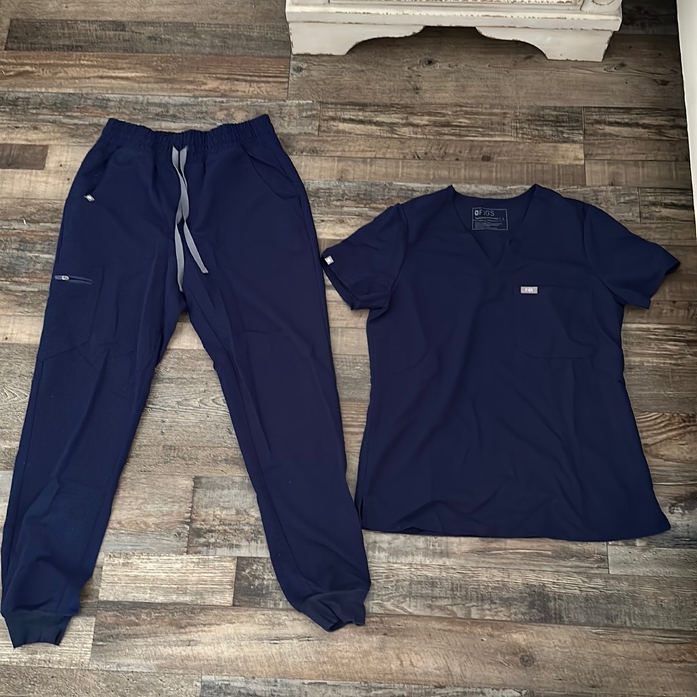 Figs scrub set